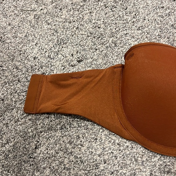 SKIMS Ultra Fine Mesh Strapless Bra 32D - no straps NWT - Picture 5 of 8